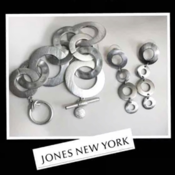 JNY JONES NEW YORK  BRACELET AND EARRINGS SET - Picture 1 of 2